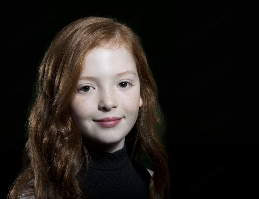 Studio portrait — Riki Photos